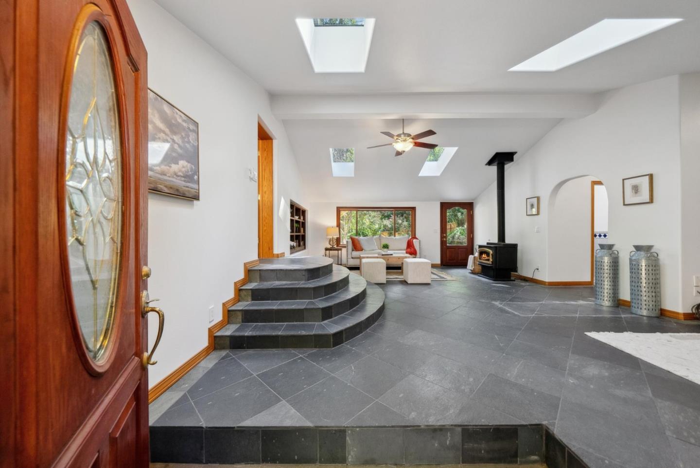 Detail Gallery Image 7 of 58 For 24751 Hutchinson Rd, Los Gatos,  CA 95033 - 6 Beds | 3/1 Baths
