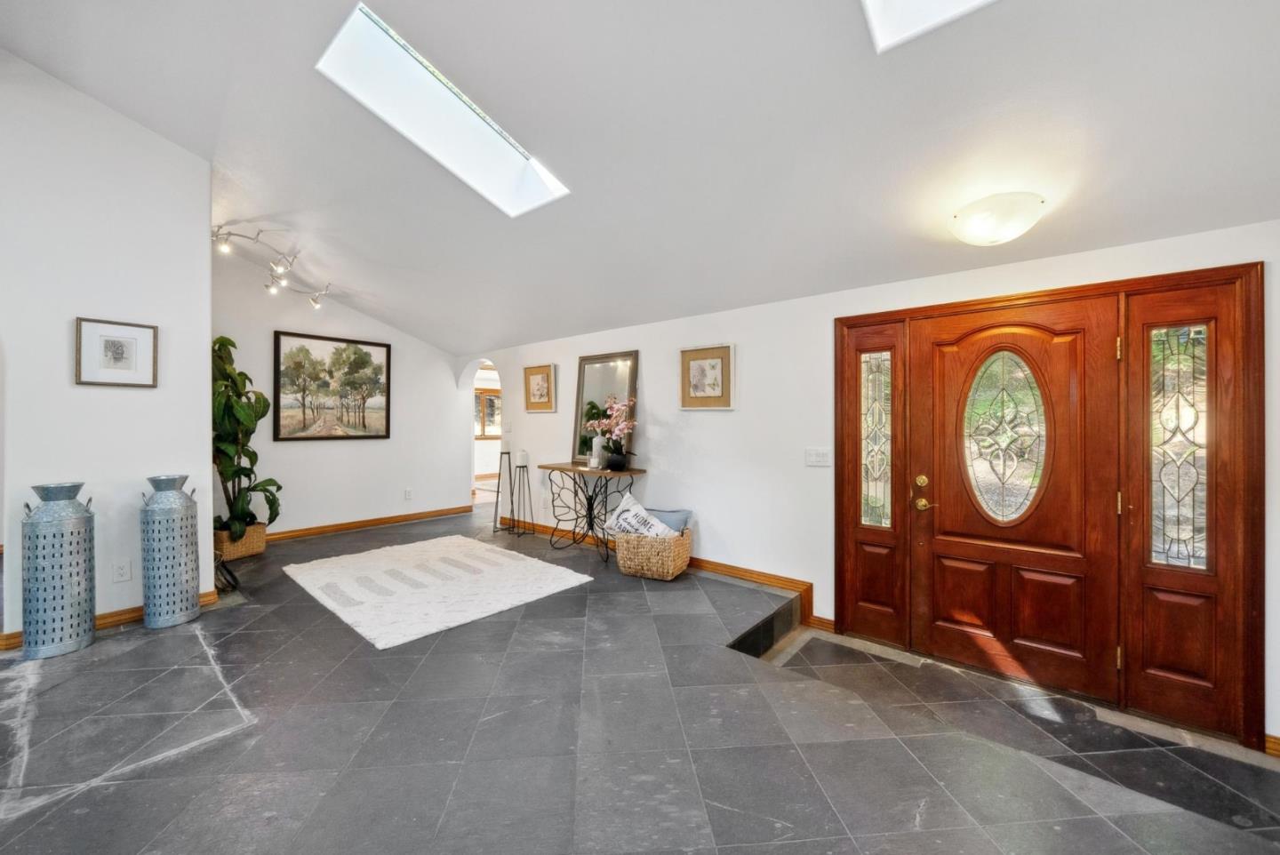 Detail Gallery Image 8 of 58 For 24751 Hutchinson Rd, Los Gatos,  CA 95033 - 6 Beds | 3/1 Baths