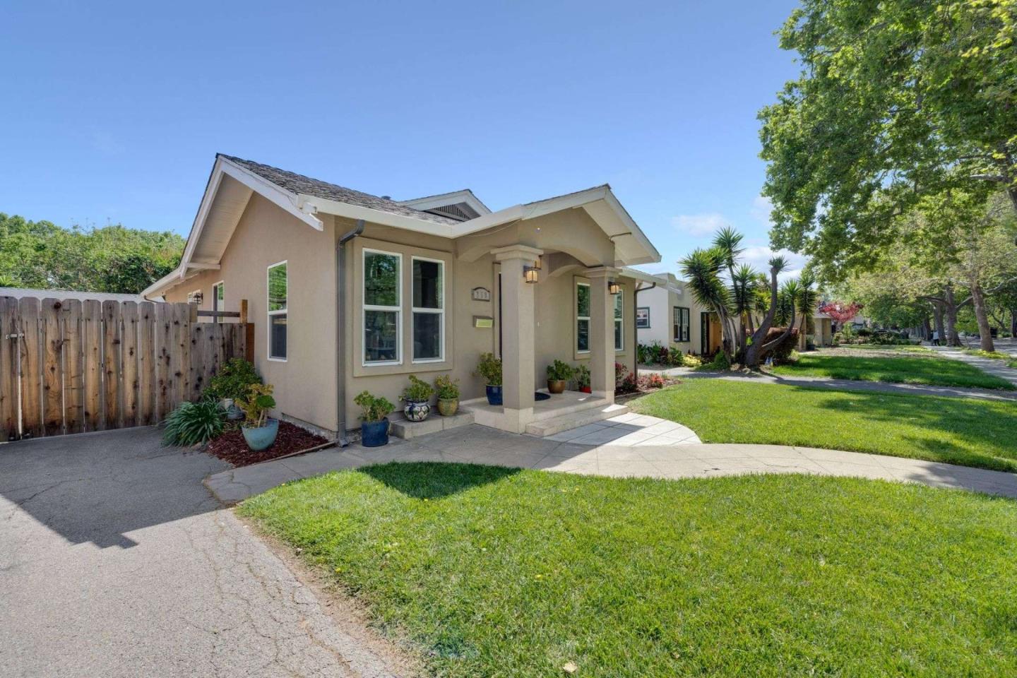 Detail Gallery Image 2 of 29 For 750 Schiele Ave, San Jose,  CA 95126 - 3 Beds | 2 Baths