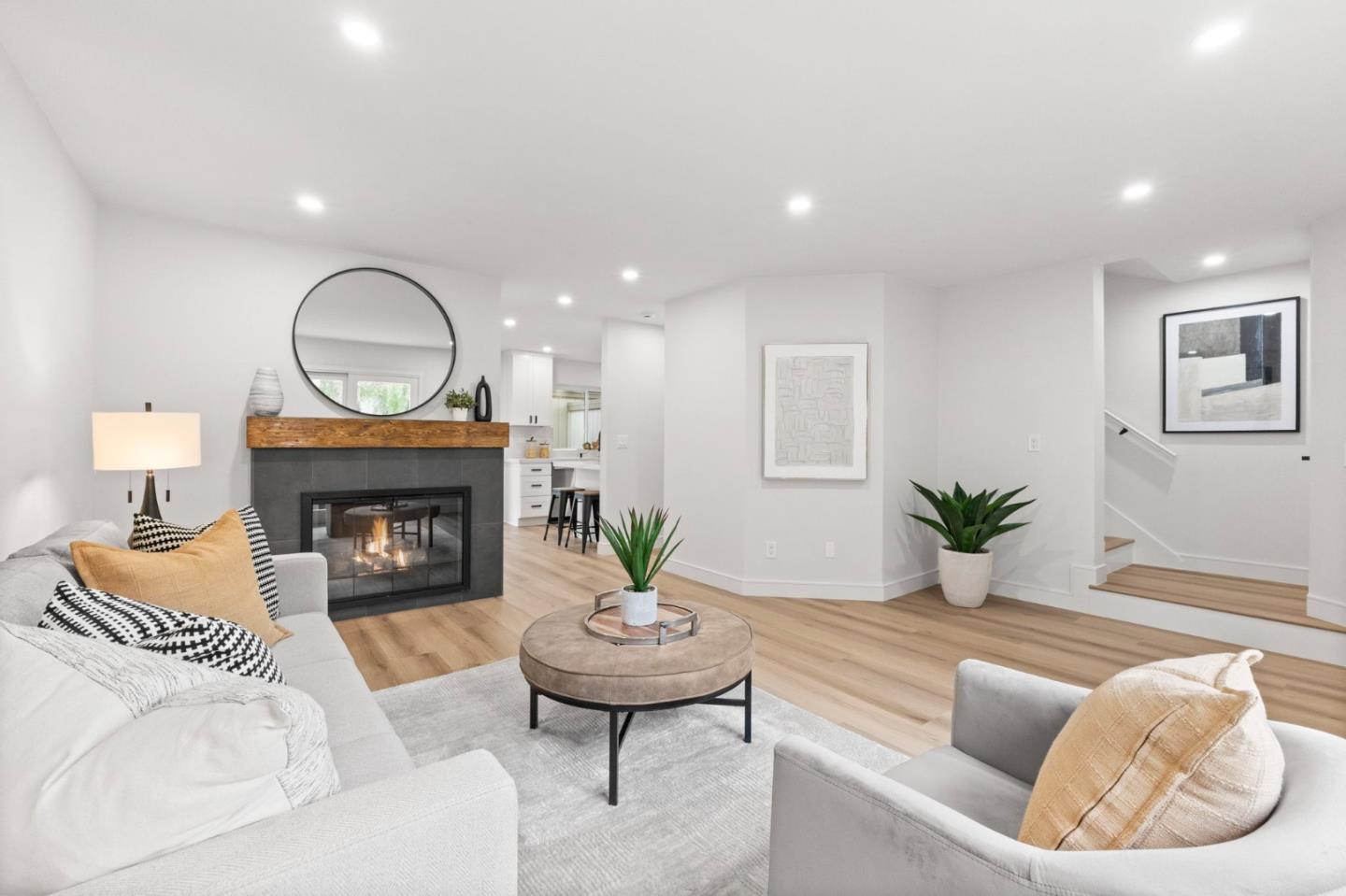 Photo #2: ML81998351 Listing: Photo #2