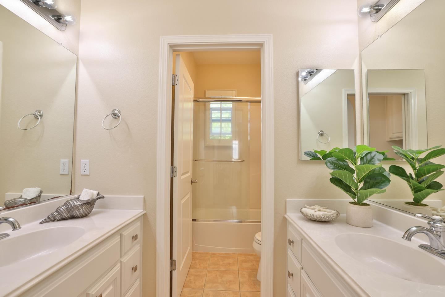 Detail Gallery Image 23 of 45 For 5820 Winged Foot Dr, Gilroy,  CA 95020 - 4 Beds | 3 Baths