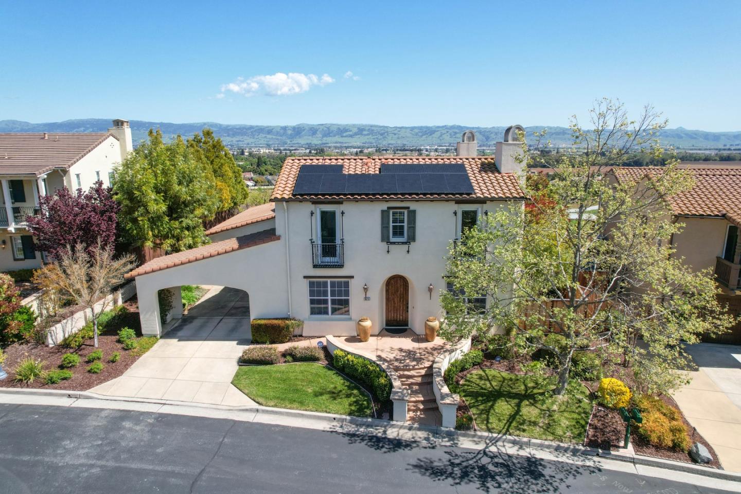 Detail Gallery Image 3 of 45 For 5820 Winged Foot Dr, Gilroy,  CA 95020 - 4 Beds | 3 Baths