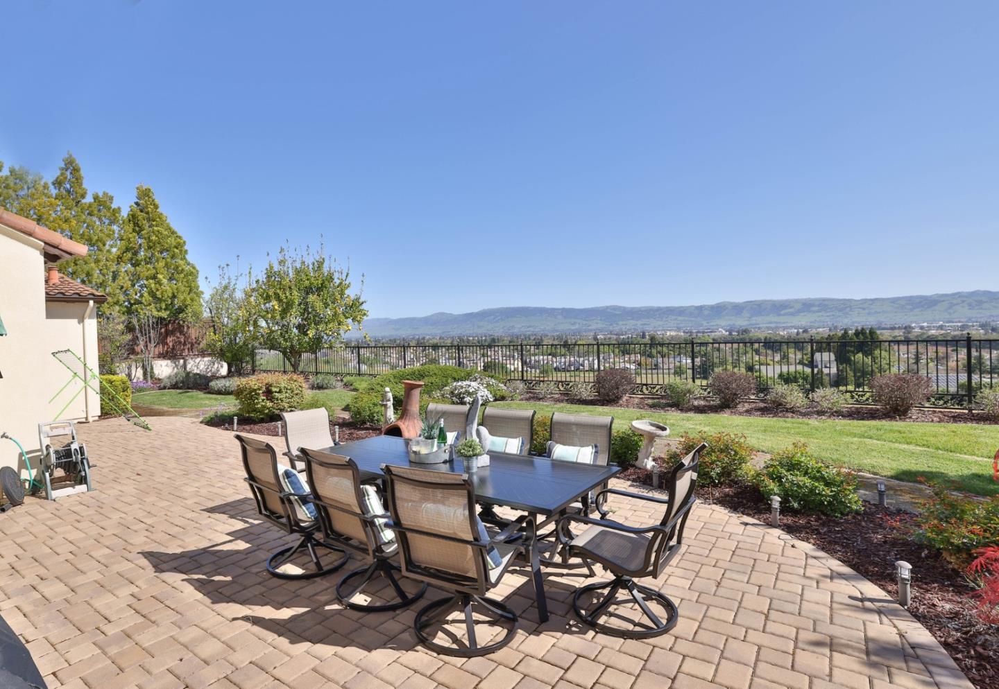 Detail Gallery Image 32 of 45 For 5820 Winged Foot Dr, Gilroy,  CA 95020 - 4 Beds | 3 Baths