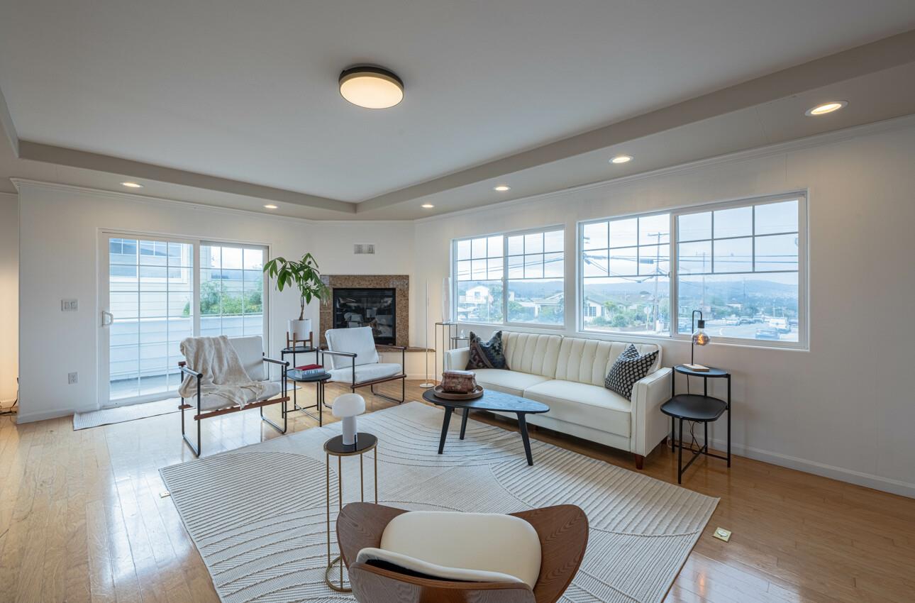 Detail Gallery Image 7 of 32 For 1316 Wanda Ave, Seaside,  CA 93955 - 3 Beds | 3/1 Baths