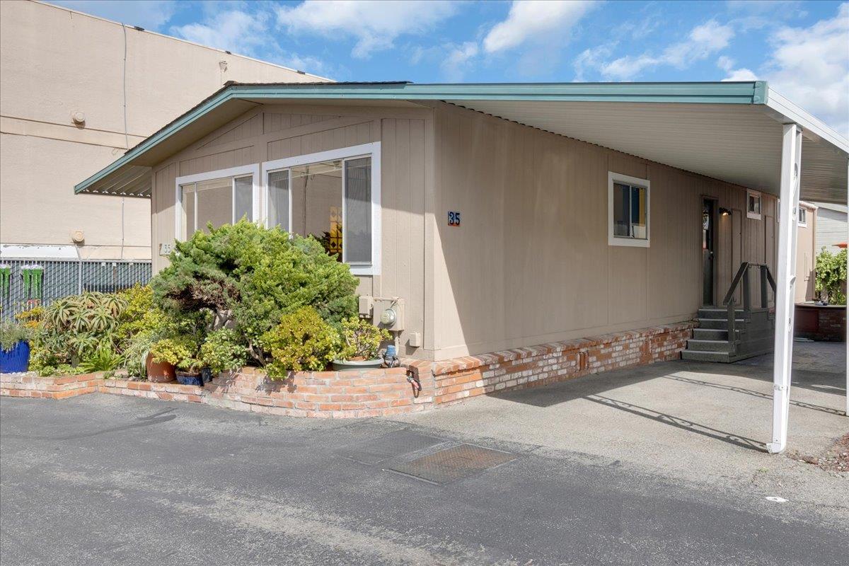 Detail Gallery Image 2 of 39 For 700 Briggs Ave #35,  Pacific Grove,  CA 93950 - 2 Beds | 2 Baths