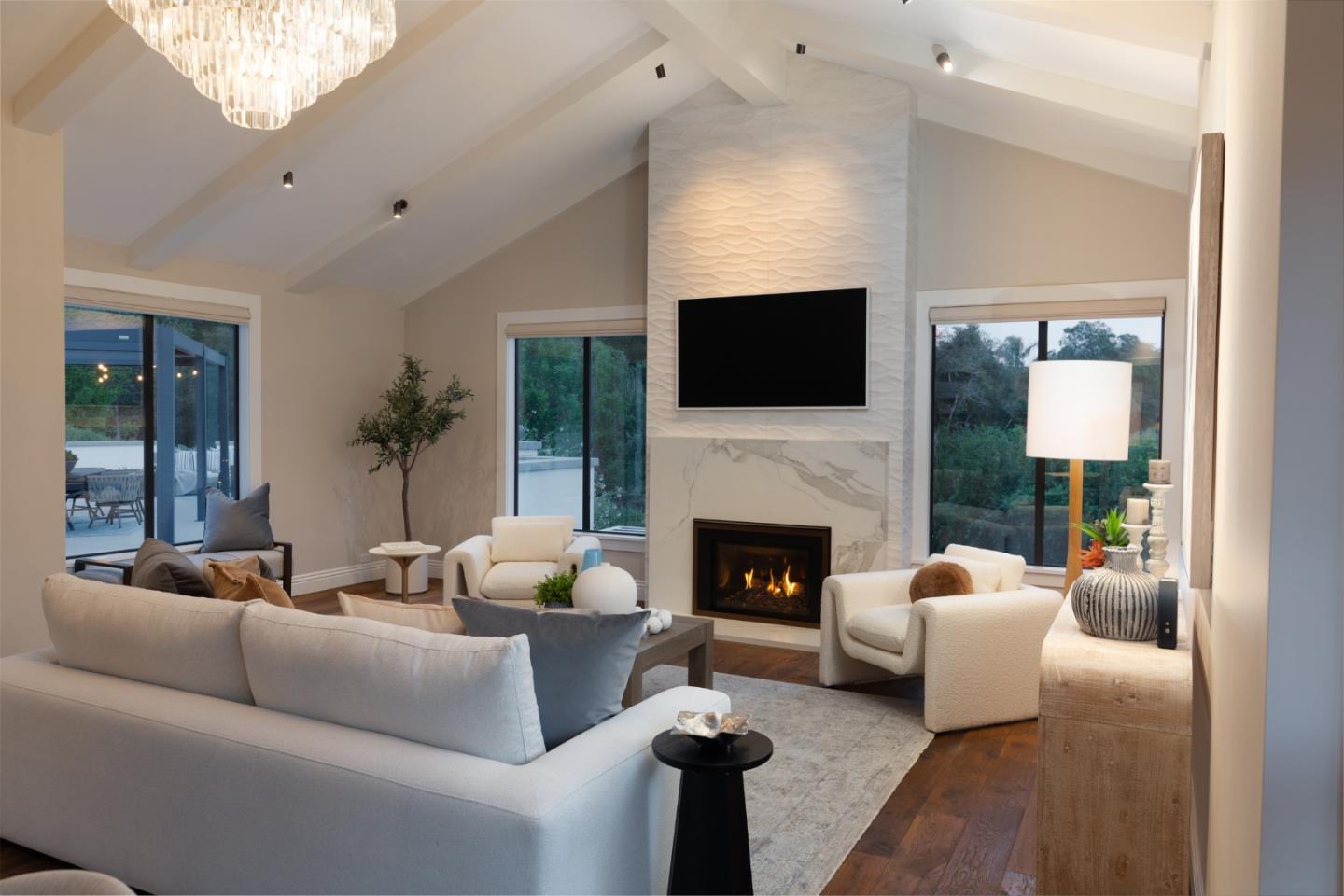 Detail Gallery Image 14 of 65 For 39 Hollins Dr, Santa Cruz,  CA 95060 - 3 Beds | 4 Baths
