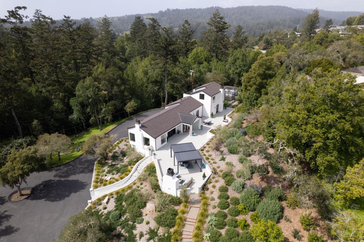 Detail Gallery Image 3 of 65 For 39 Hollins Dr, Santa Cruz,  CA 95060 - 3 Beds | 4 Baths