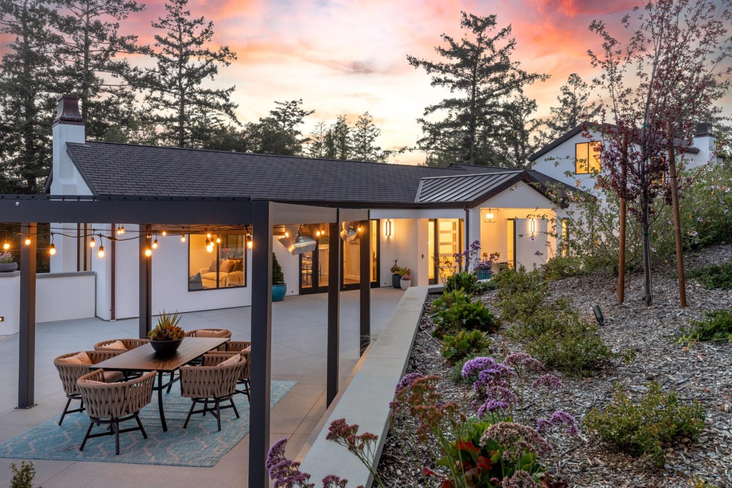 Detail Gallery Image 7 of 65 For 39 Hollins Dr, Santa Cruz,  CA 95060 - 3 Beds | 4 Baths