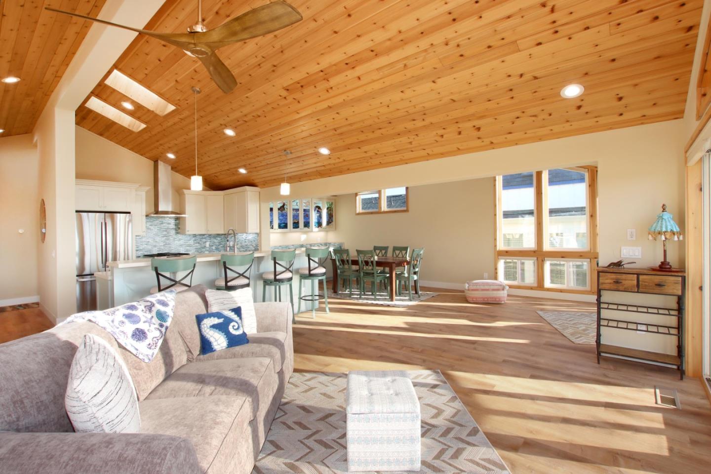 Detail Gallery Image 3 of 45 For 2395 Delaware #167,  Santa Cruz,  CA 95060 - 2 Beds | 2 Baths