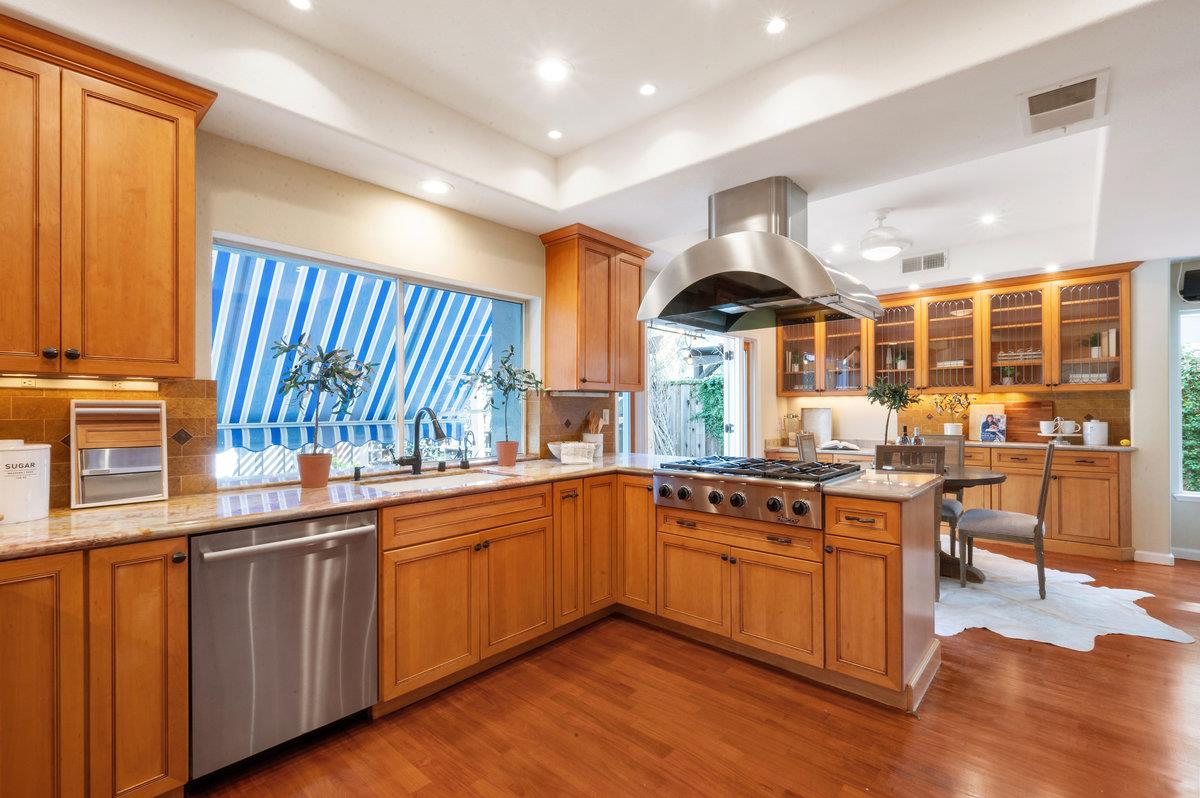 Detail Gallery Image 13 of 89 For 11842 Placer Spring Ct, Cupertino,  CA 95014 - 3 Beds | 2/1 Baths