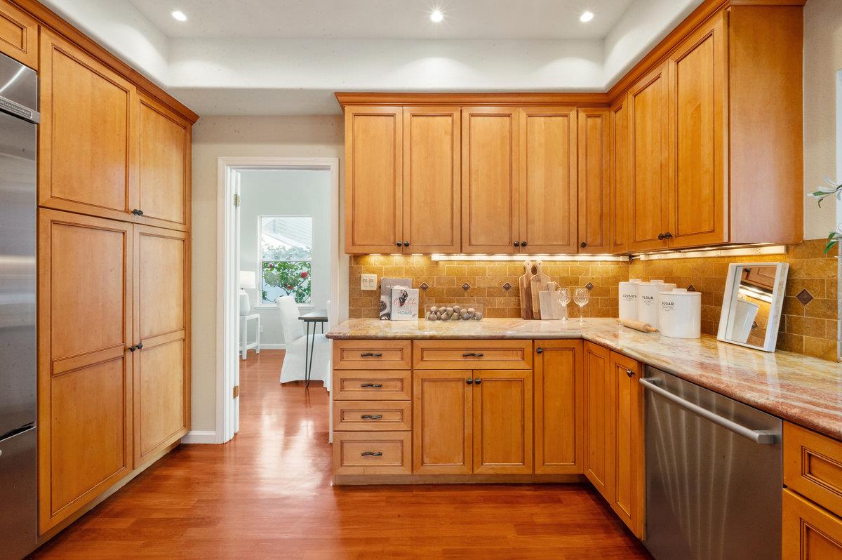 Detail Gallery Image 17 of 89 For 11842 Placer Spring Ct, Cupertino,  CA 95014 - 3 Beds | 2/1 Baths
