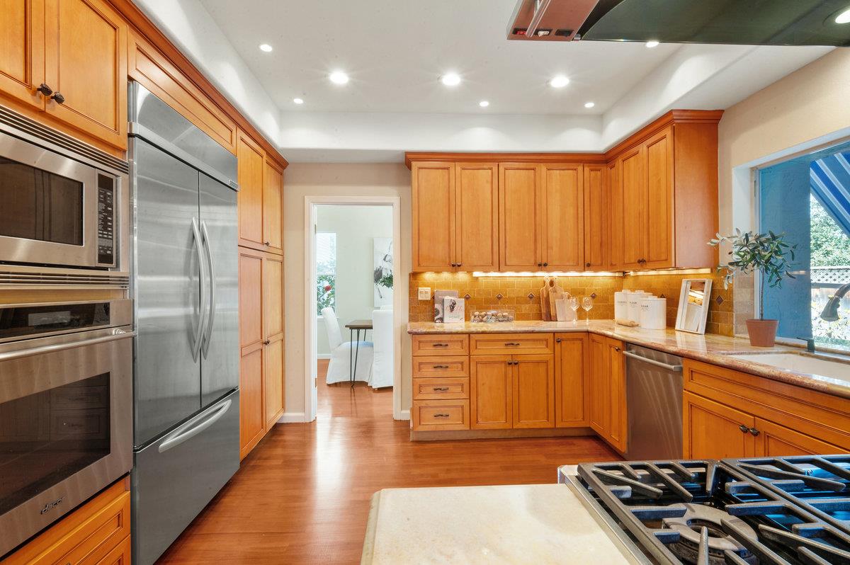 Detail Gallery Image 18 of 89 For 11842 Placer Spring Ct, Cupertino,  CA 95014 - 3 Beds | 2/1 Baths
