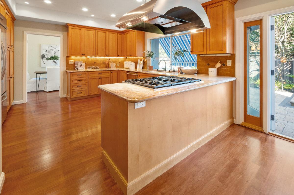 Detail Gallery Image 20 of 89 For 11842 Placer Spring Ct, Cupertino,  CA 95014 - 3 Beds | 2/1 Baths