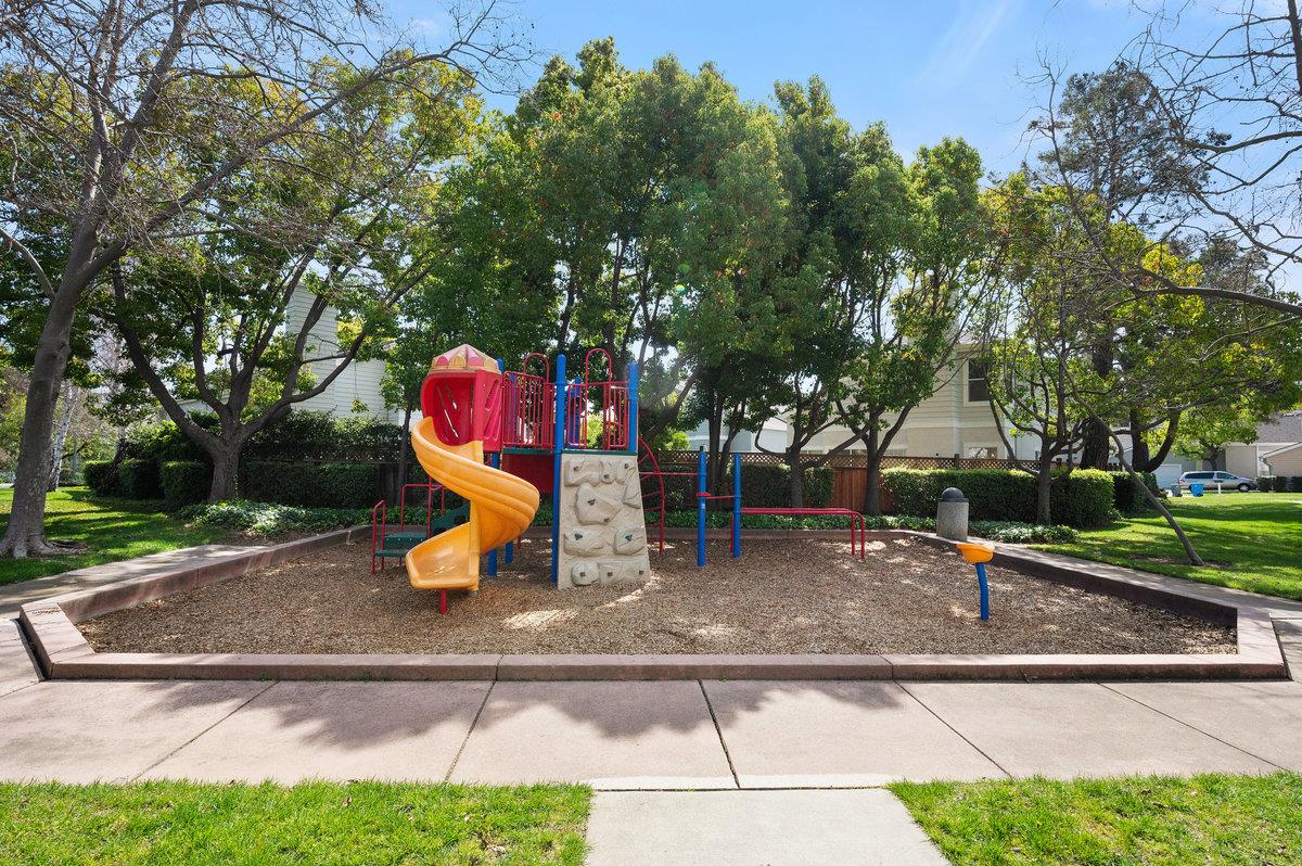 Detail Gallery Image 80 of 89 For 11842 Placer Spring Ct, Cupertino,  CA 95014 - 3 Beds | 2/1 Baths
