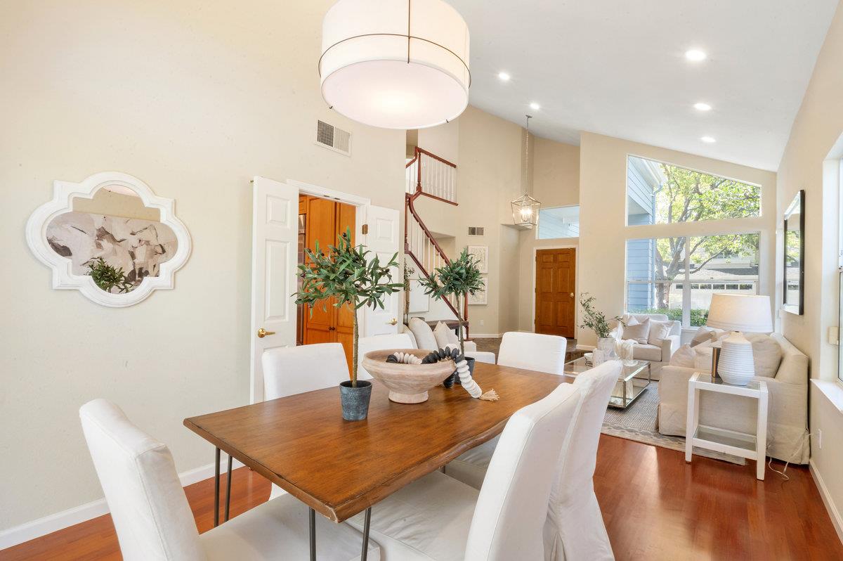 Detail Gallery Image 9 of 89 For 11842 Placer Spring Ct, Cupertino,  CA 95014 - 3 Beds | 2/1 Baths