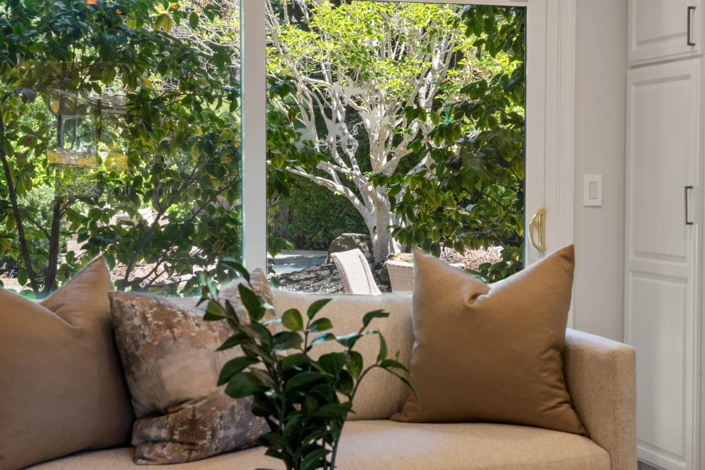 Detail Gallery Image 22 of 65 For 801 Allardice Way, Stanford,  CA 94305 - 4 Beds | 2/1 Baths