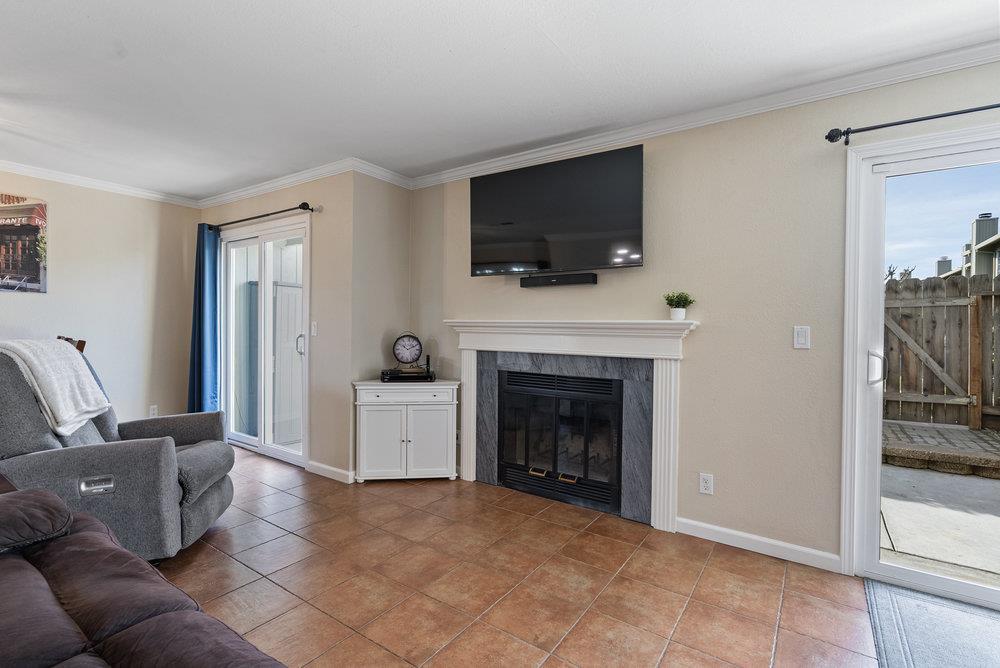 Detail Gallery Image 11 of 27 For 79 Knight Ln, Hollister,  CA 95023 - 2 Beds | 2/1 Baths