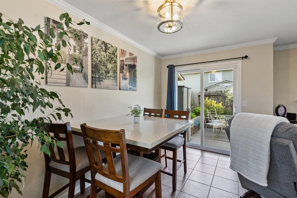 Detail Gallery Image 9 of 27 For 79 Knight Ln, Hollister,  CA 95023 - 2 Beds | 2/1 Baths