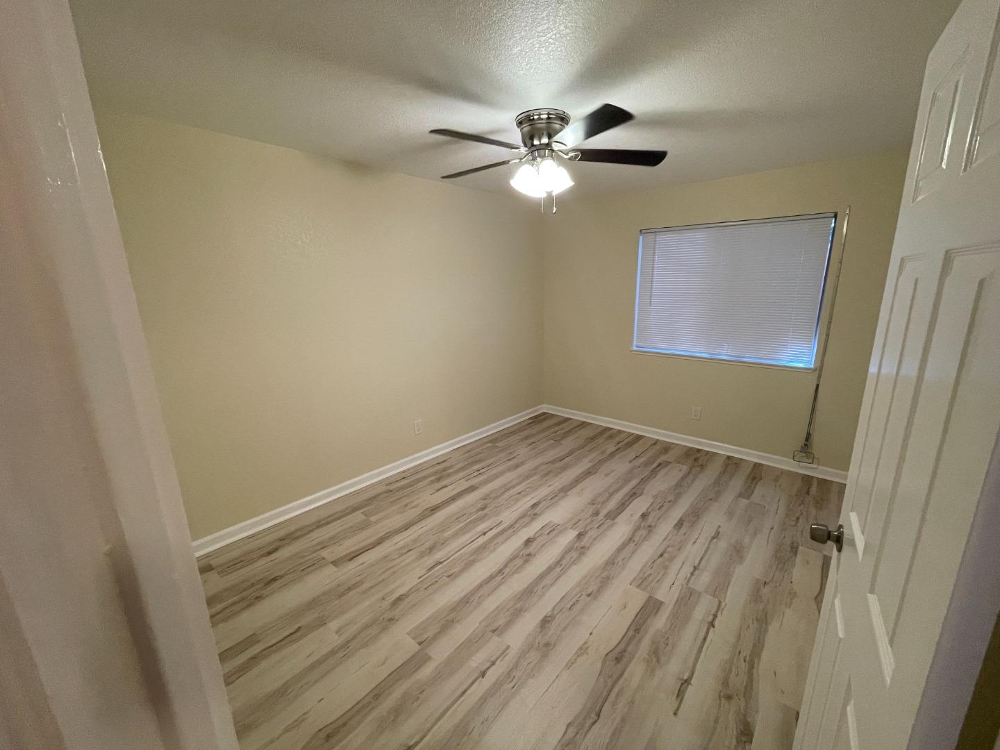 Detail Gallery Image 17 of 22 For 3305 Brooktree Ln, Modesto,  CA 95350 - 3 Beds | 2 Baths