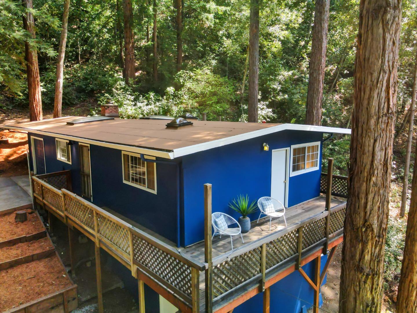 Detail Gallery Image 2 of 13 For 11660 Edgewood Dr, Felton,  CA 95018 - 2 Beds | 1 Baths
