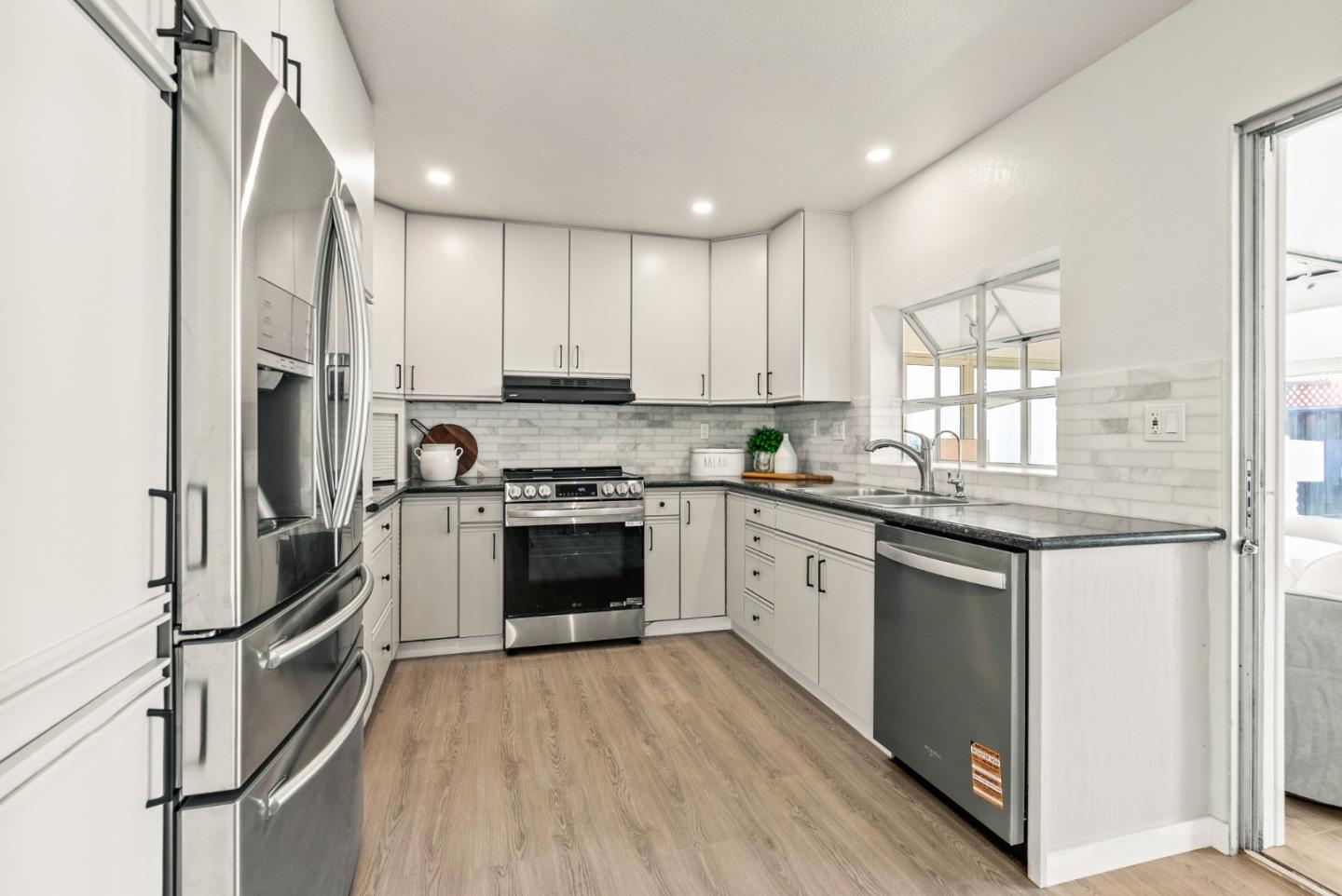 Detail Gallery Image 15 of 58 For 33041 Calistoga St, Union City,  CA 94587 - 3 Beds | 2 Baths