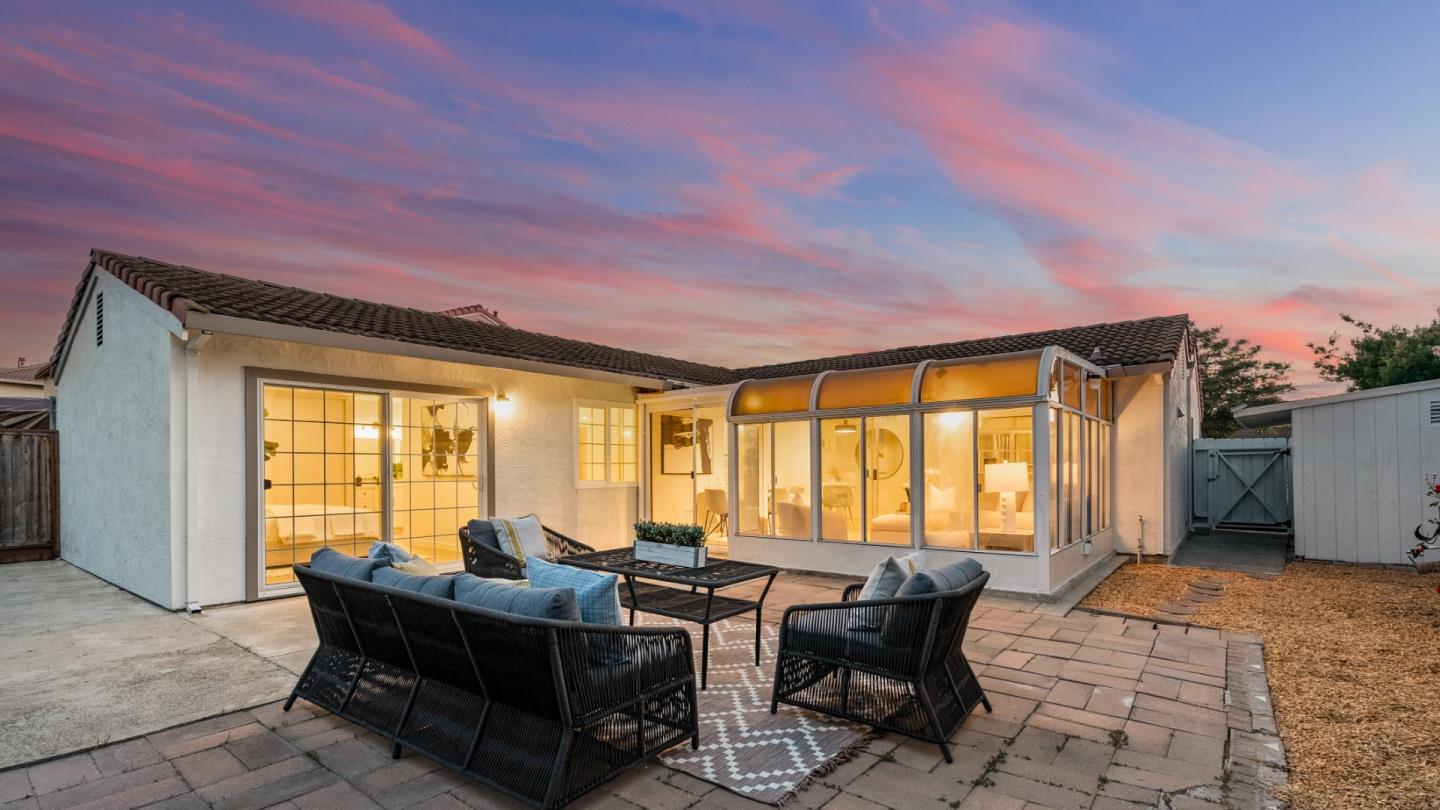 Detail Gallery Image 2 of 58 For 33041 Calistoga St, Union City,  CA 94587 - 3 Beds | 2 Baths