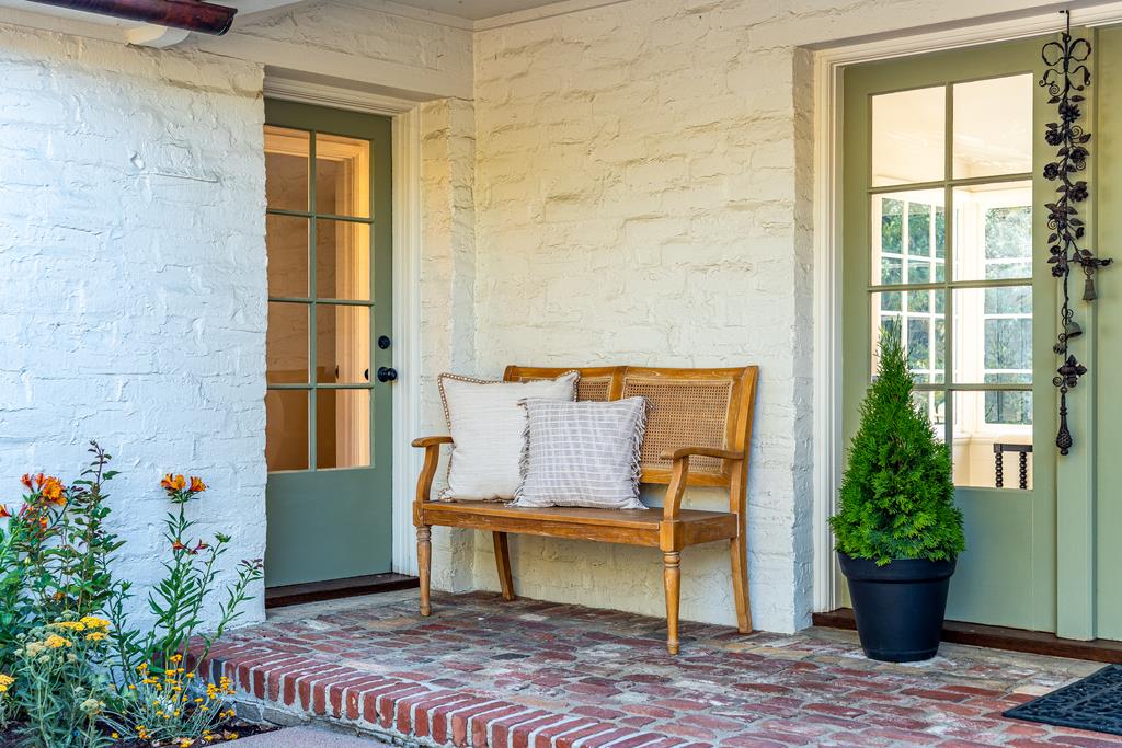 Detail Gallery Image 8 of 56 For 25984 N Mesa Dr, Carmel,  CA 93923 - 3 Beds | 2 Baths