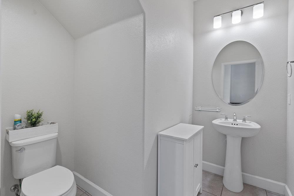 Detail Gallery Image 23 of 68 For 521 Seville Dr, Hollister,  CA 95023 - 4 Beds | 3/1 Baths