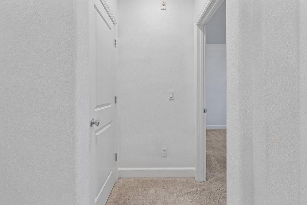 Detail Gallery Image 24 of 68 For 521 Seville Dr, Hollister,  CA 95023 - 4 Beds | 3/1 Baths