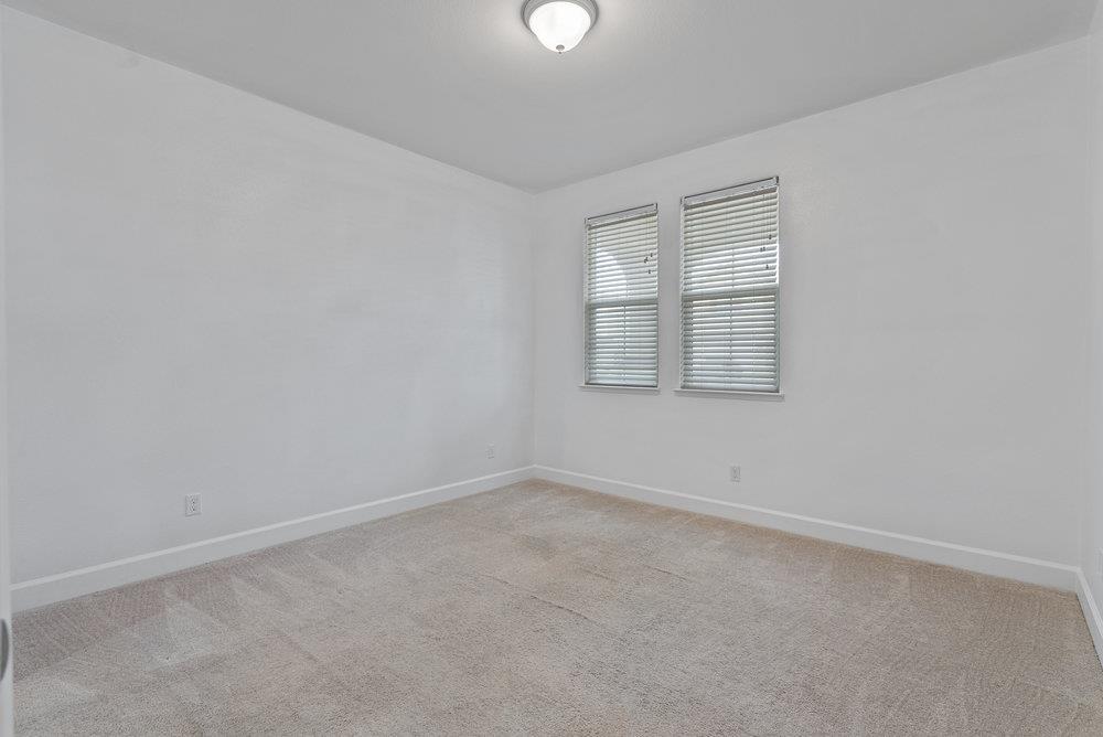 Detail Gallery Image 25 of 68 For 521 Seville Dr, Hollister,  CA 95023 - 4 Beds | 3/1 Baths