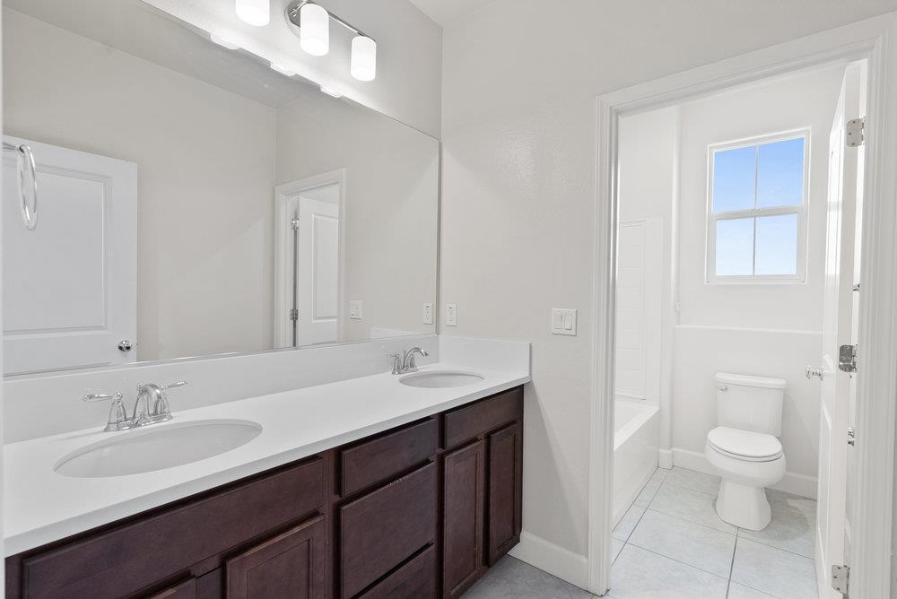 Detail Gallery Image 45 of 68 For 521 Seville Dr, Hollister,  CA 95023 - 4 Beds | 3/1 Baths