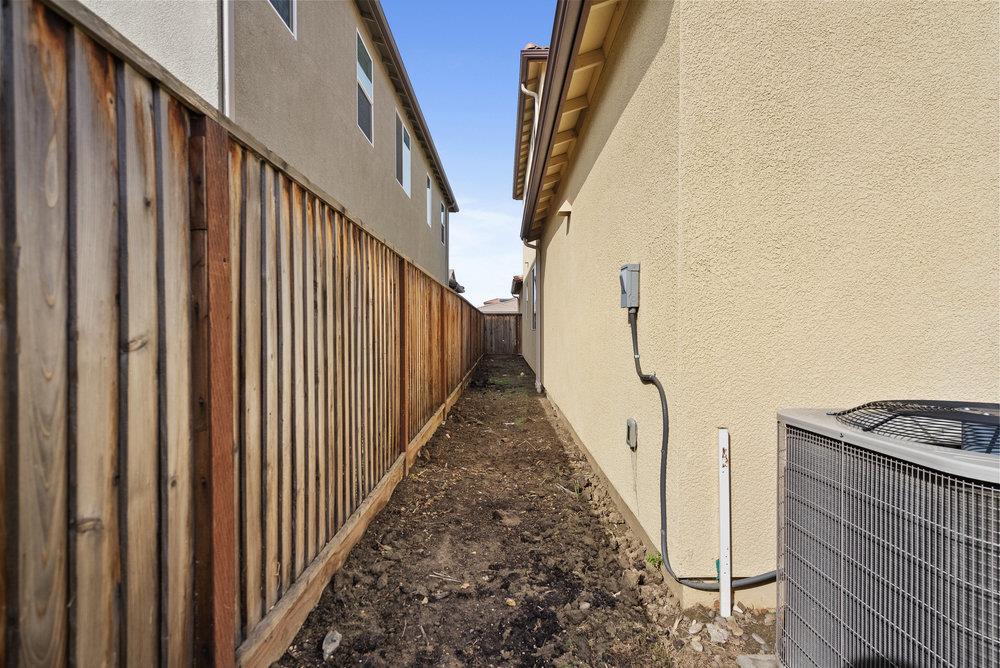 Detail Gallery Image 56 of 68 For 521 Seville Dr, Hollister,  CA 95023 - 4 Beds | 3/1 Baths