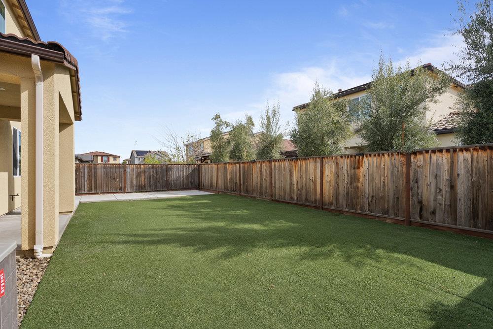 Detail Gallery Image 57 of 68 For 521 Seville Dr, Hollister,  CA 95023 - 4 Beds | 3/1 Baths