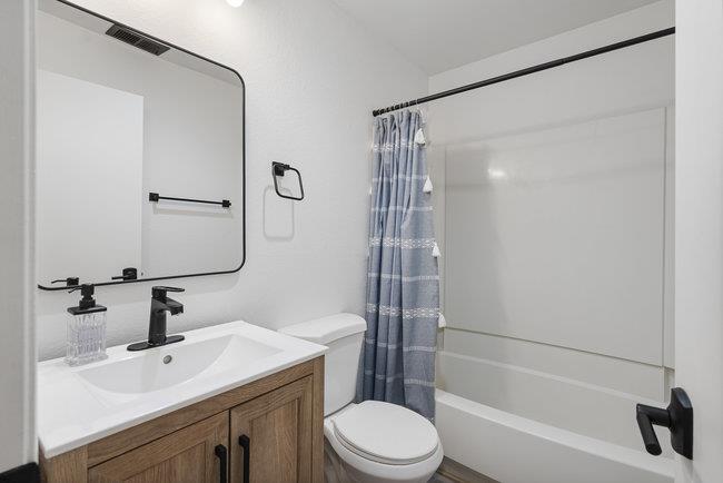 Detail Gallery Image 6 of 14 For 940 Joe Borovich Dr, Hollister,  CA 95023 - 3 Beds | 2 Baths