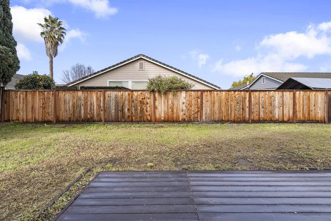 Detail Gallery Image 7 of 14 For 940 Joe Borovich Dr, Hollister,  CA 95023 - 3 Beds | 2 Baths