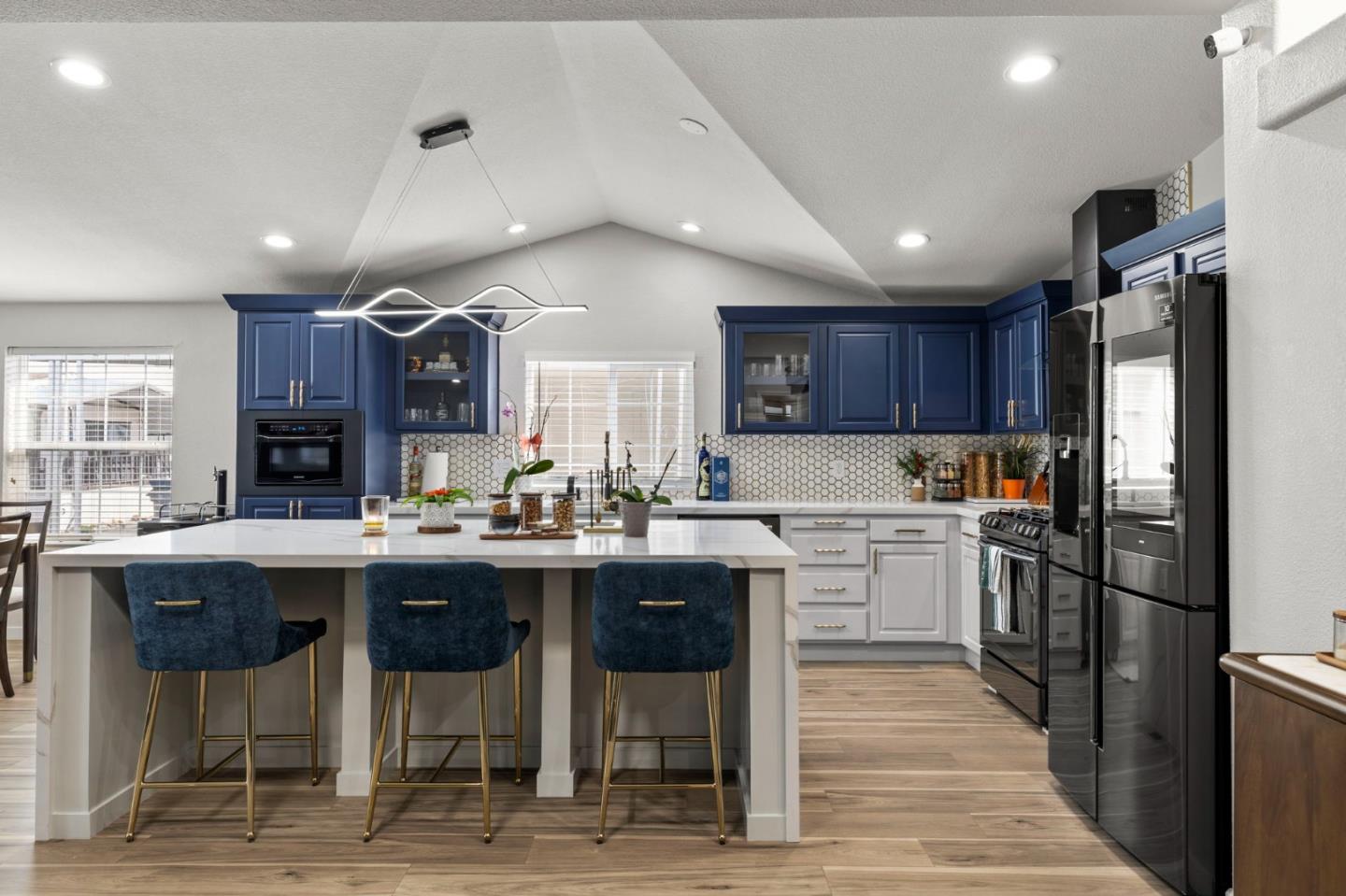 Detail Gallery Image 10 of 25 For 1085 Tasman Dr #485,  Sunnyvale,  CA 94089 - 3 Beds | 2 Baths
