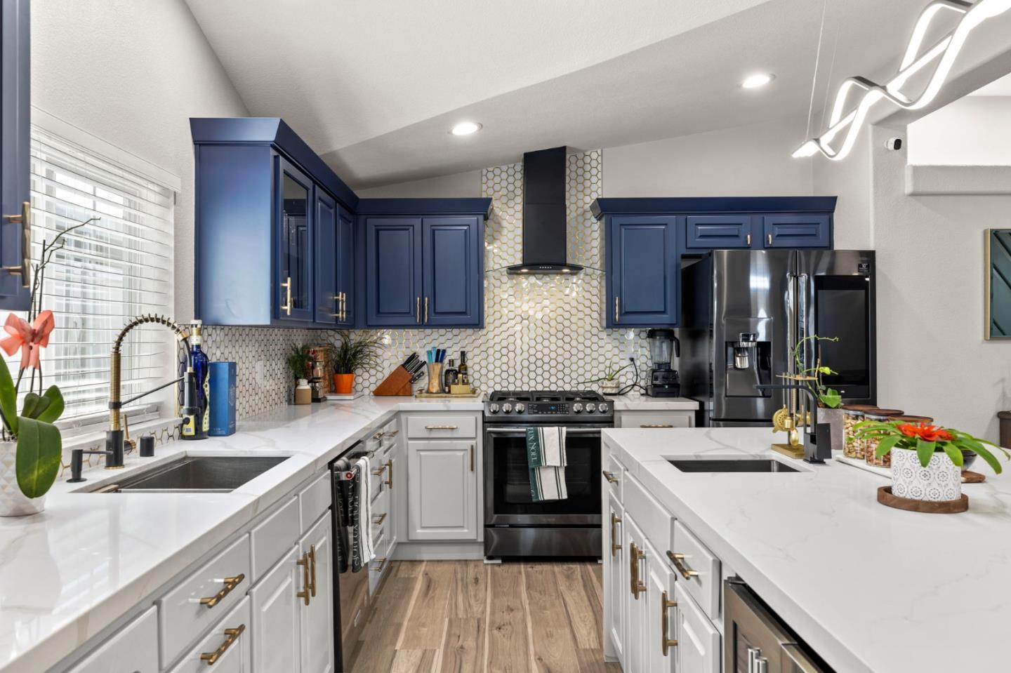 Detail Gallery Image 14 of 25 For 1085 Tasman Dr #485,  Sunnyvale,  CA 94089 - 3 Beds | 2 Baths