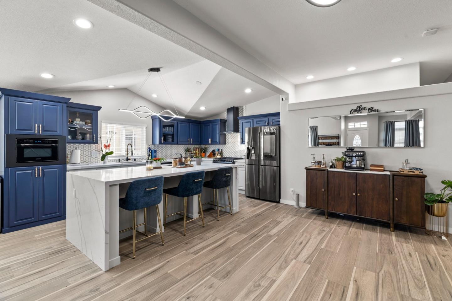 Detail Gallery Image 9 of 25 For 1085 Tasman Dr #485,  Sunnyvale,  CA 94089 - 3 Beds | 2 Baths