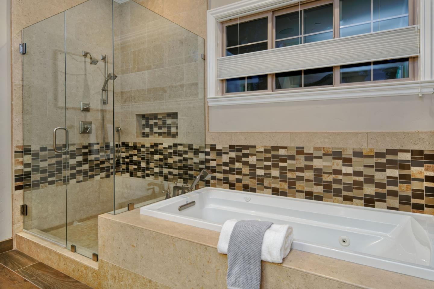 Detail Gallery Image 23 of 54 For 1570 Keesling Ave, San Jose,  CA 95125 - 4 Beds | 4/1 Baths