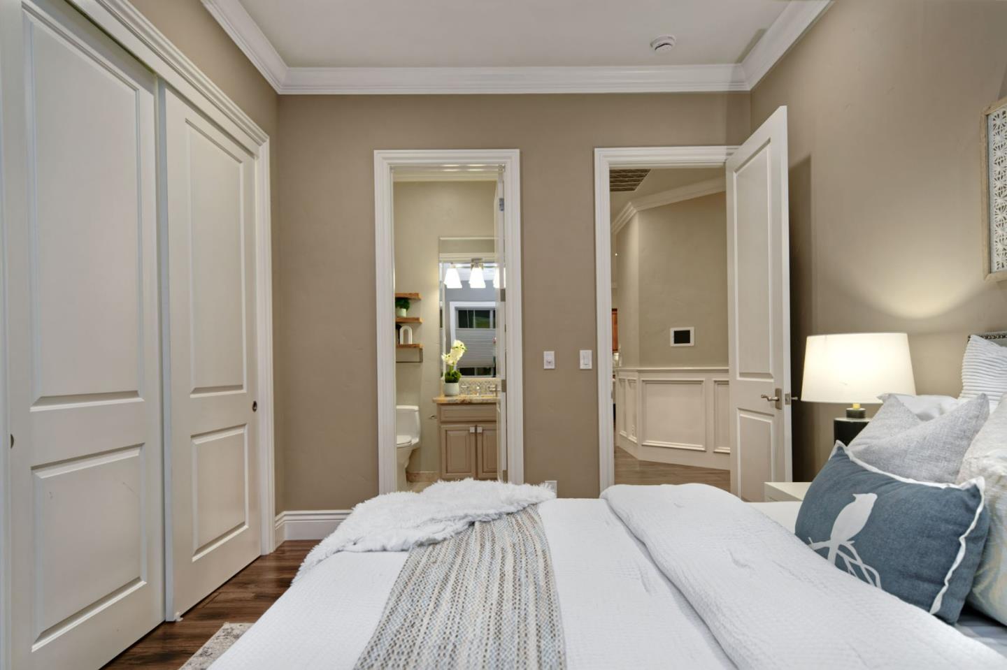 Detail Gallery Image 27 of 54 For 1570 Keesling Ave, San Jose,  CA 95125 - 4 Beds | 4/1 Baths