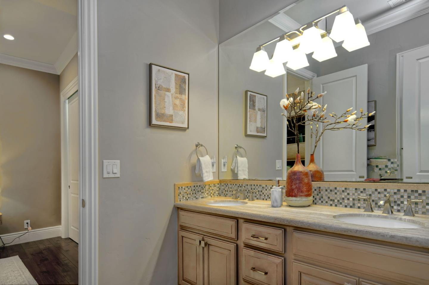 Detail Gallery Image 36 of 54 For 1570 Keesling Ave, San Jose,  CA 95125 - 4 Beds | 4/1 Baths