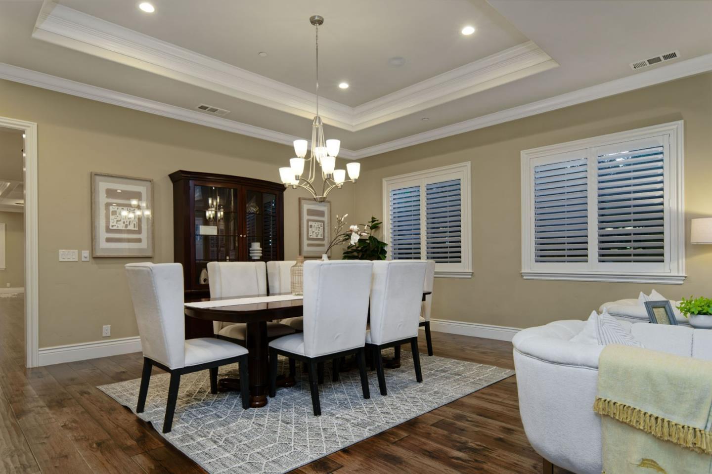 Detail Gallery Image 6 of 54 For 1570 Keesling Ave, San Jose,  CA 95125 - 4 Beds | 4/1 Baths
