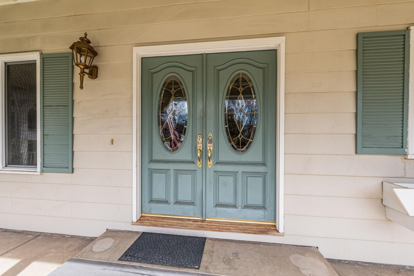 Detail Gallery Image 3 of 36 For 21719 Beaven Dr, Cupertino,  CA 95014 - 5 Beds | 2/1 Baths