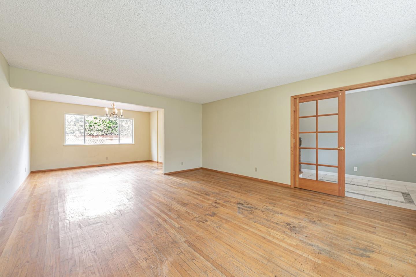 Detail Gallery Image 6 of 36 For 21719 Beaven Dr, Cupertino,  CA 95014 - 5 Beds | 2/1 Baths
