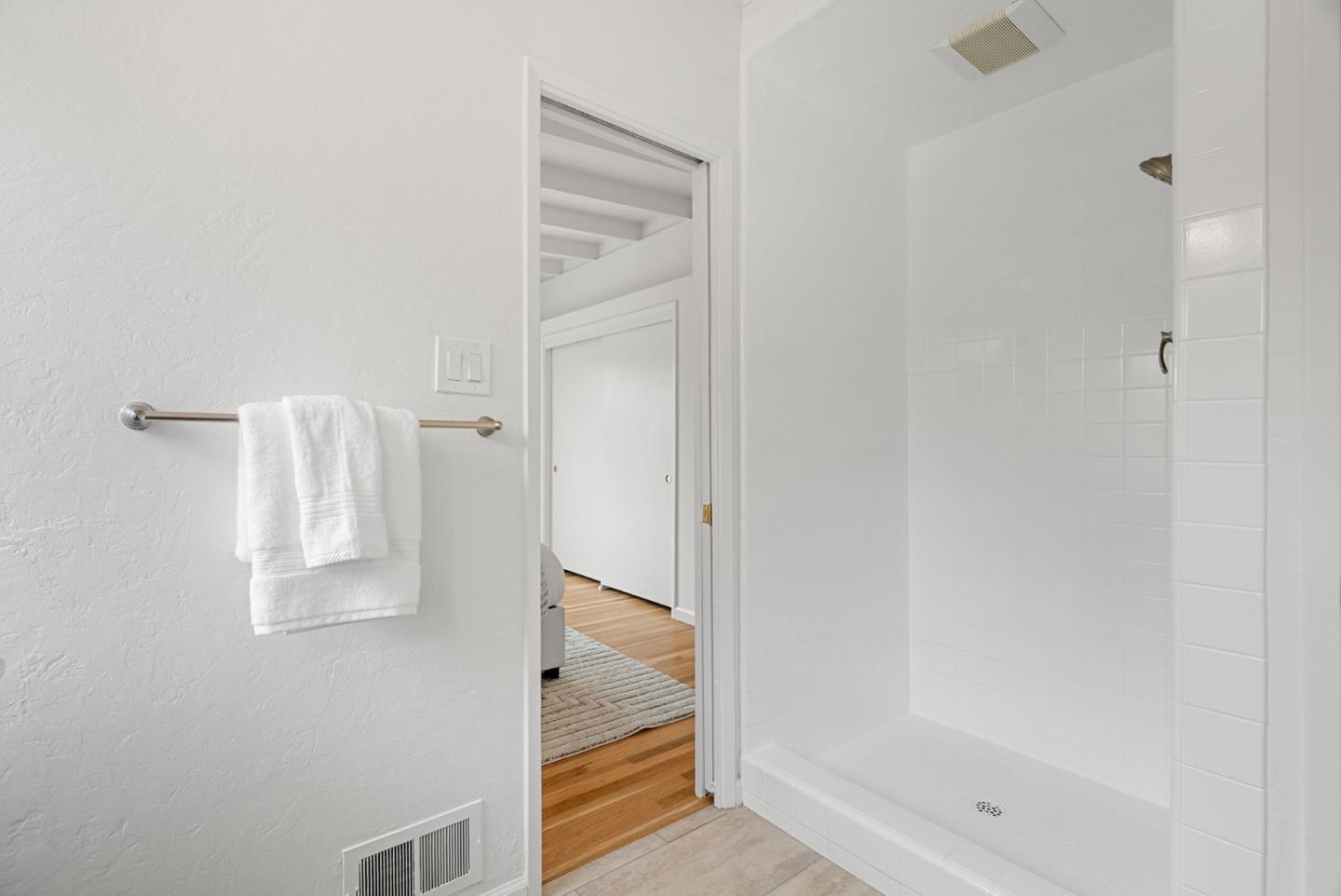 Detail Gallery Image 15 of 31 For 3480 Mauricia Ave, Santa Clara,  CA 95051 - 4 Beds | 2 Baths