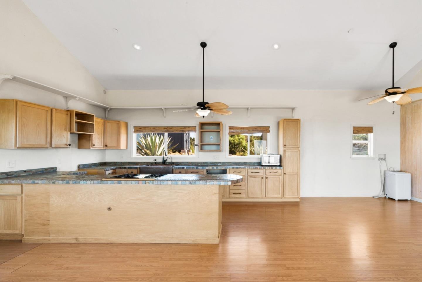 Detail Gallery Image 10 of 51 For 475 Maymens Flat Rd, Los Gatos,  CA 95033 - 2 Beds | 1 Baths