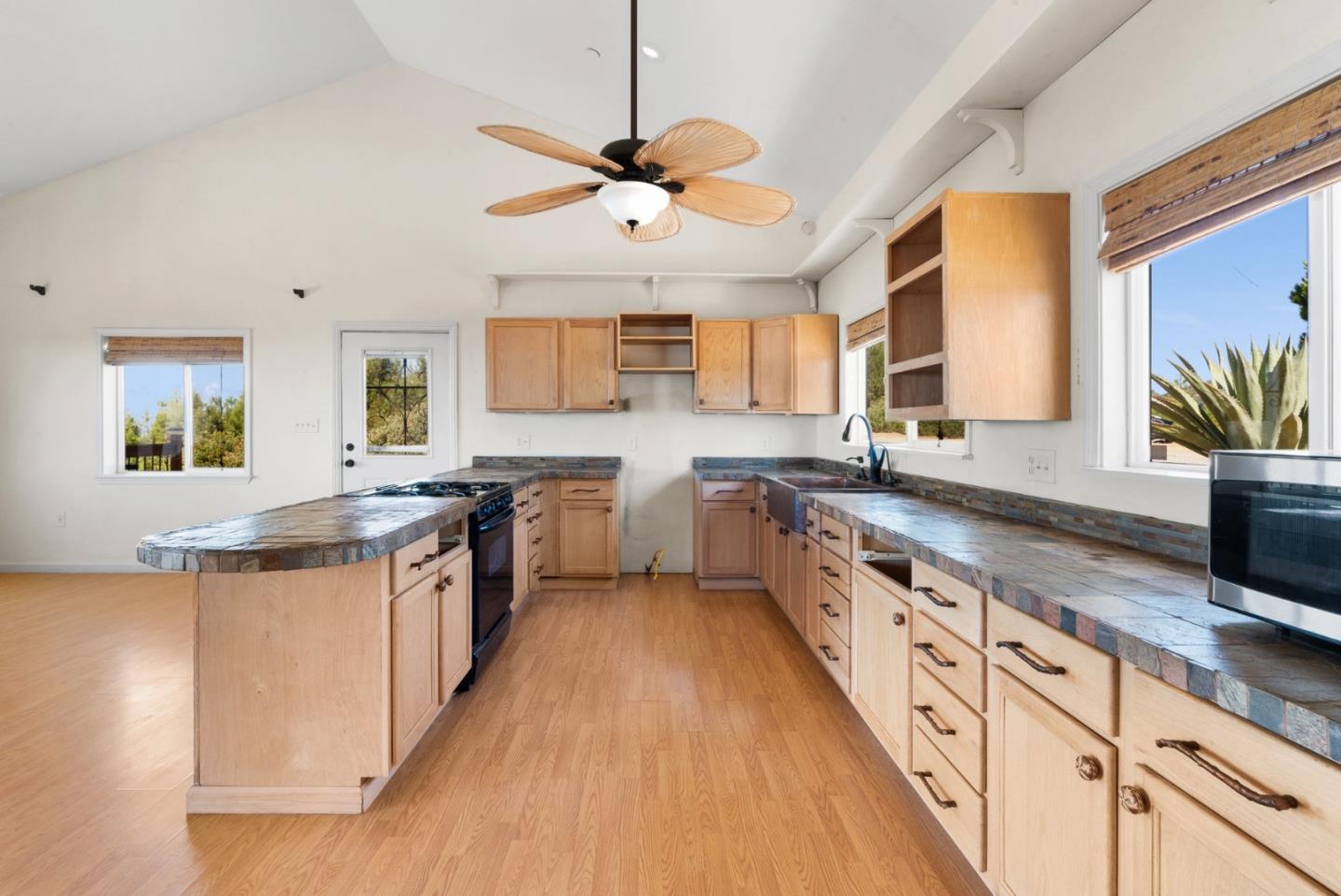 Detail Gallery Image 14 of 51 For 475 Maymens Flat Rd, Los Gatos,  CA 95033 - 2 Beds | 1 Baths