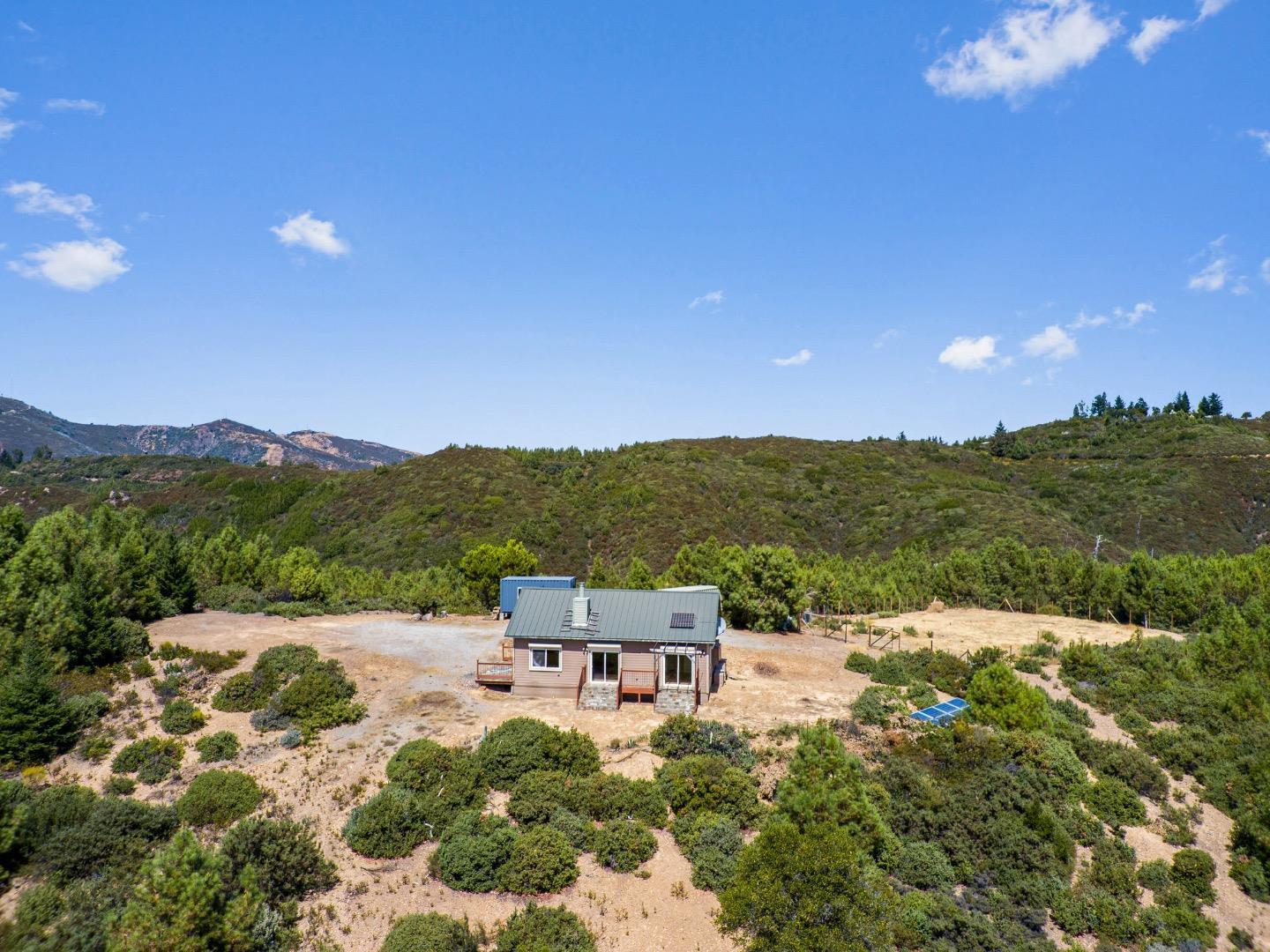 Detail Gallery Image 2 of 51 For 475 Maymens Flat Rd, Los Gatos,  CA 95033 - 2 Beds | 1 Baths