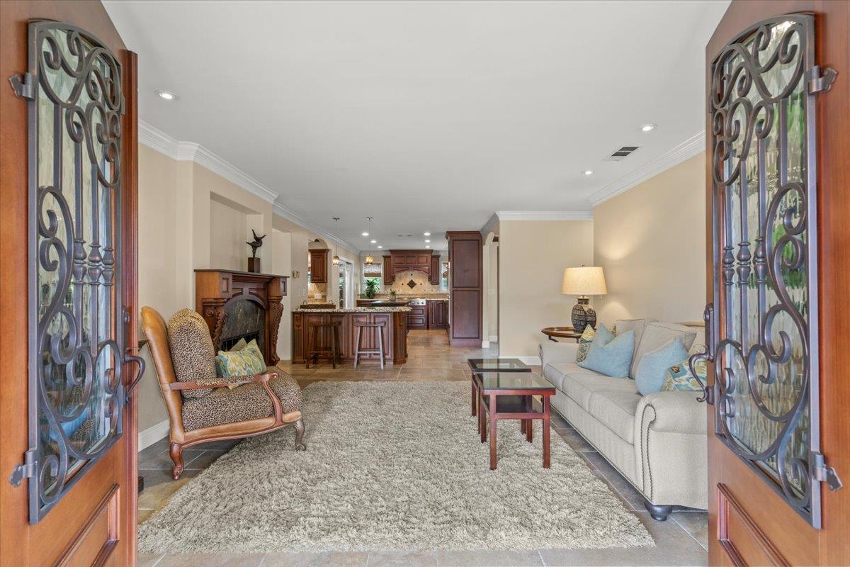 Detail Gallery Image 10 of 62 For 14843 Holden Way, San Jose,  CA 95124 - 4 Beds | 2 Baths
