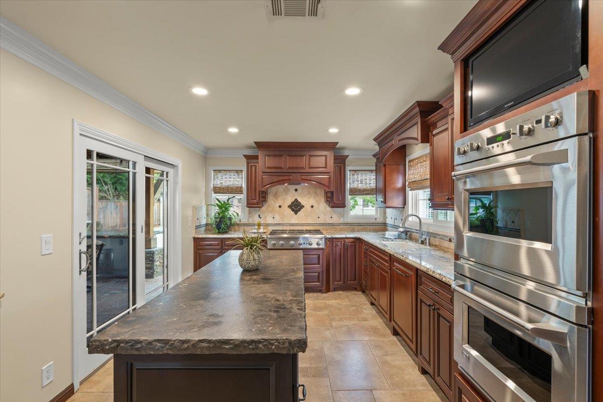 Detail Gallery Image 18 of 62 For 14843 Holden Way, San Jose,  CA 95124 - 4 Beds | 2 Baths